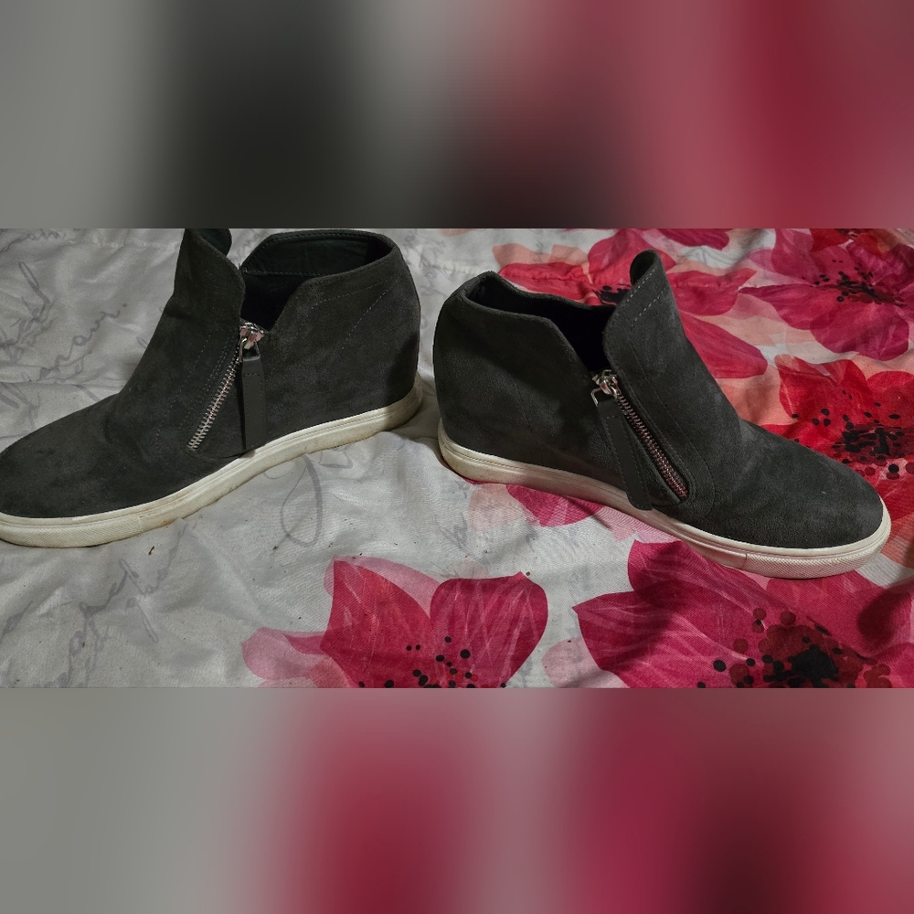 Madden girl size 9 platform sneakers